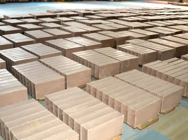 东方炉衬生产基地